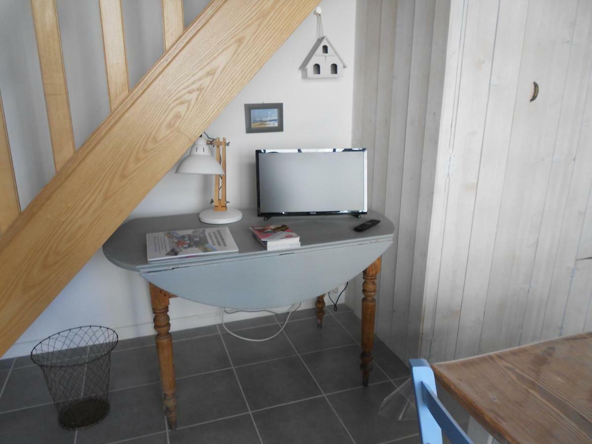 La Petite Maison Du Parc Bois-en-Ardres Экстерьер фото